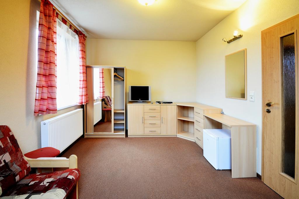 Penzion Na Pastousce Malsice Room photo